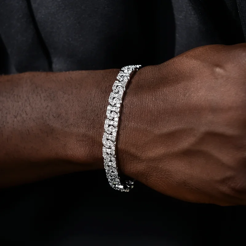 Baguette Chain Link Bracelet in White Gold