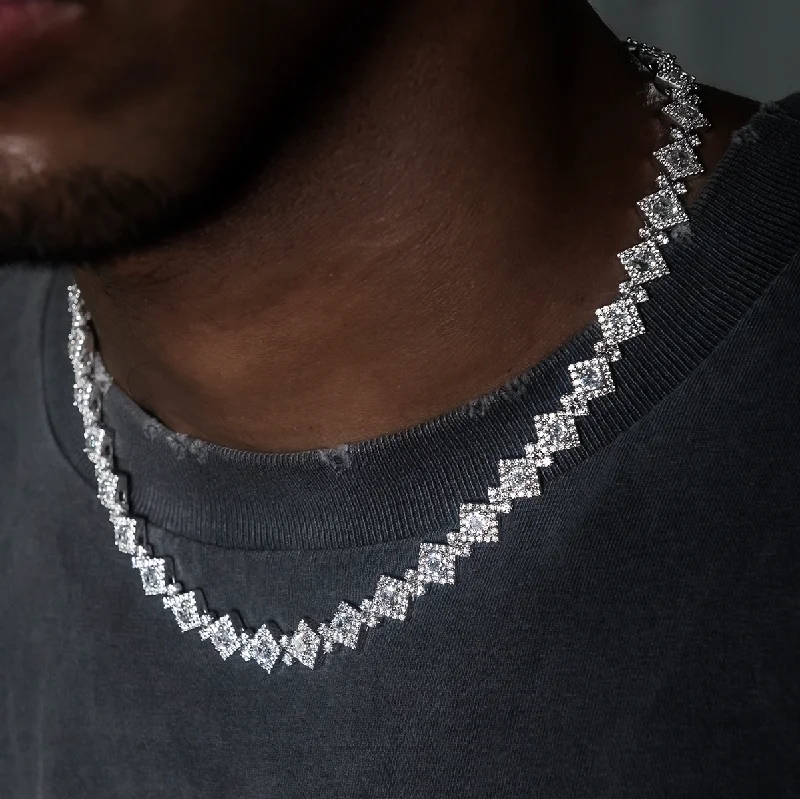 Cloister Link Chain in White Gold