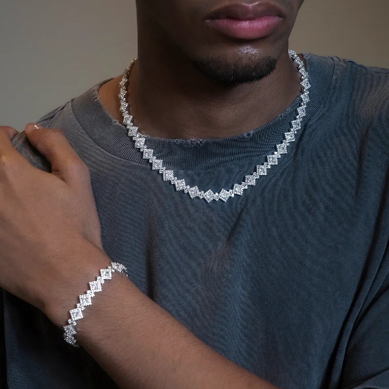 Cloister Link Chain in White Gold