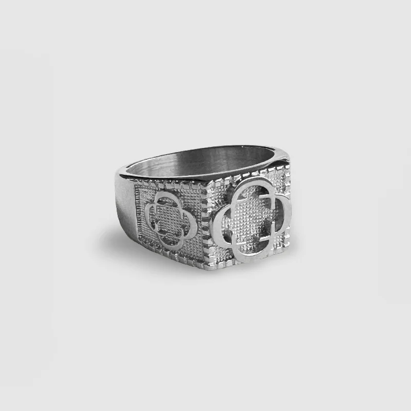 Clover Sovereign Ring (Silver)