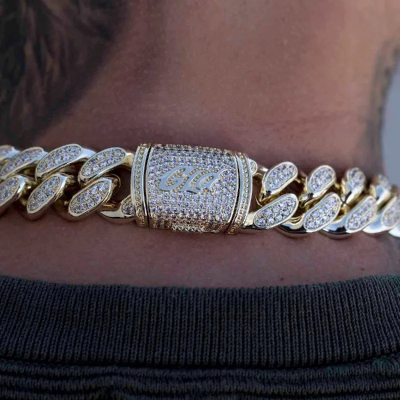 Diamond Cuban Link Chain in Yellow Gold - 19mm