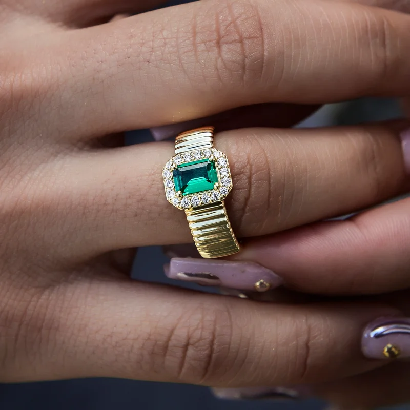 Emerald Textured Ring in Yellow Gold Vermeil