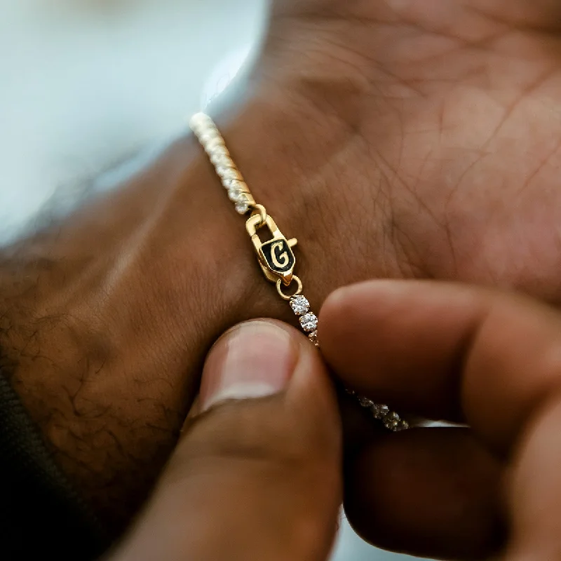 Micro Tennis Bracelet in Yellow Gold