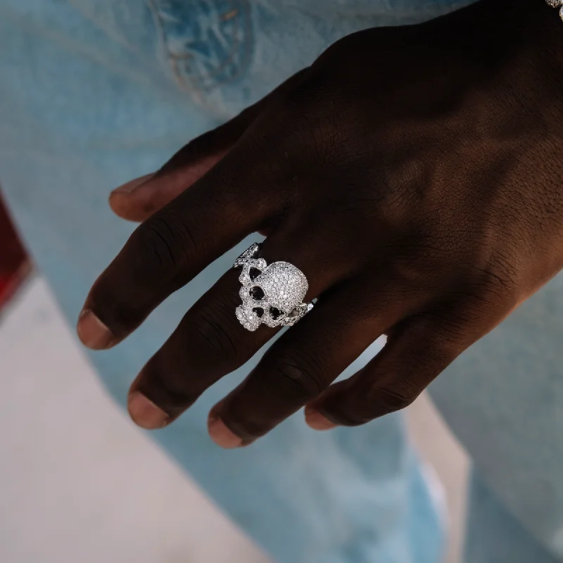 Pave Skull Ring in White Gold Vermeil