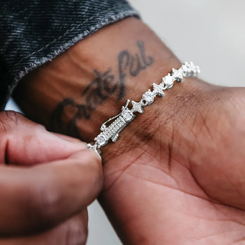 Round Stone Star Tennis Bracelet in White Gold