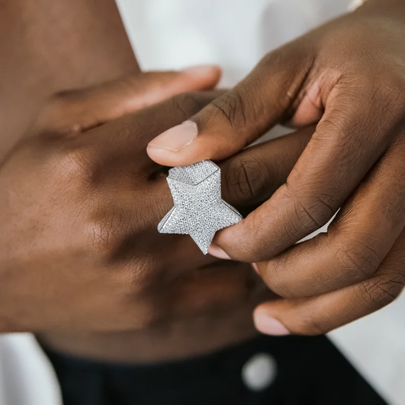 Star Ring in White Gold